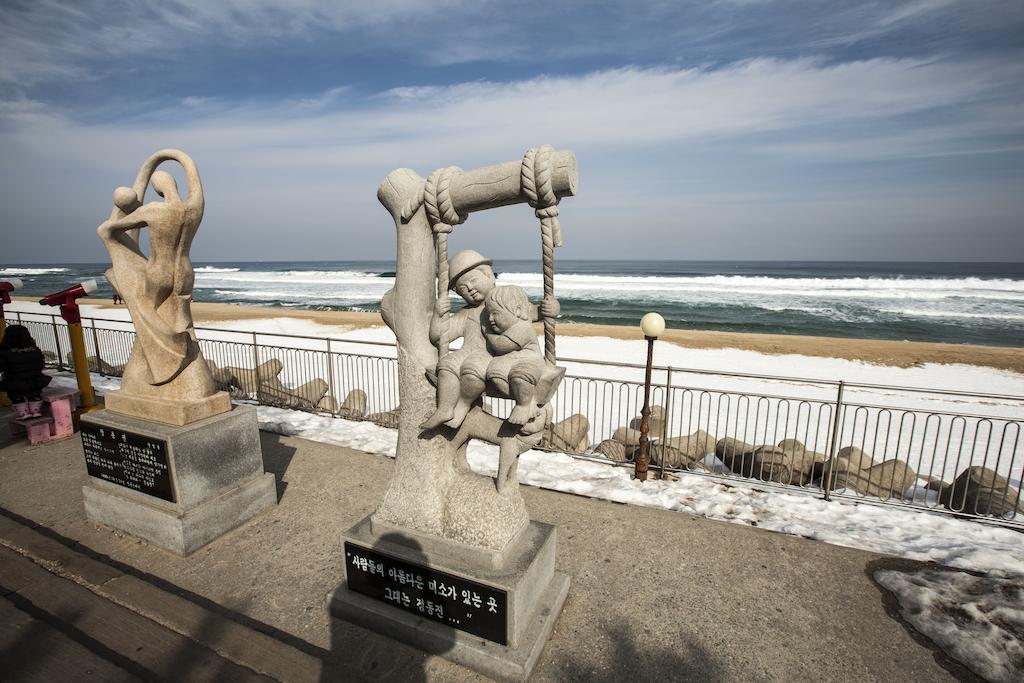 Sun Cruise Resort And Yacht Gangneung Esterno foto