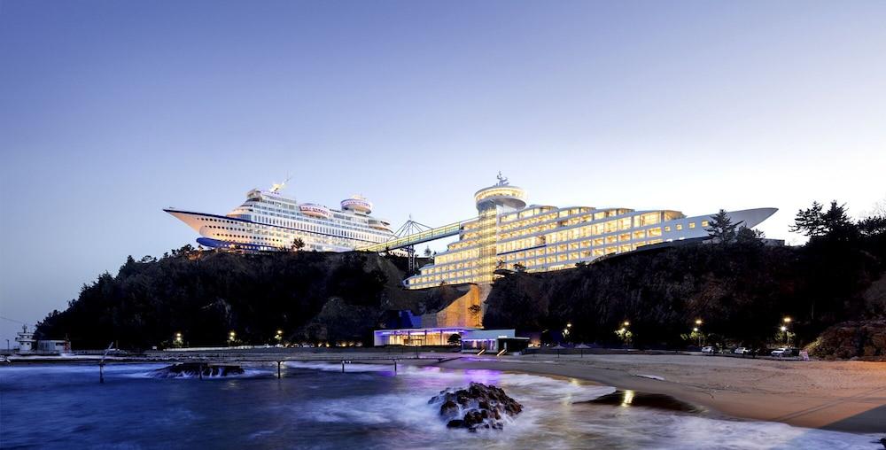 Sun Cruise Resort And Yacht Gangneung Esterno foto