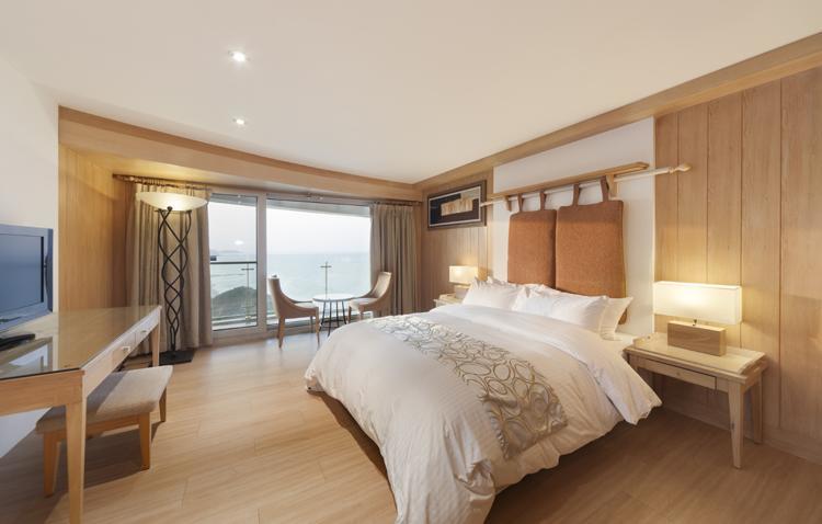 Sun Cruise Resort And Yacht Gangneung Esterno foto