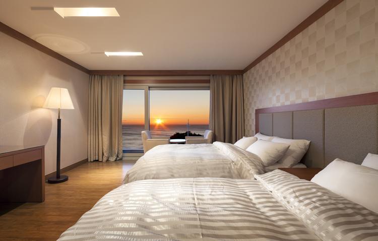 Sun Cruise Resort And Yacht Gangneung Esterno foto