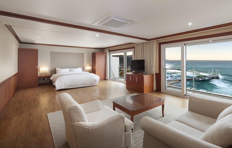 Sun Cruise Resort And Yacht Gangneung Esterno foto