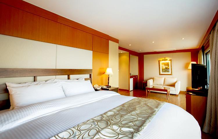Sun Cruise Resort And Yacht Gangneung Esterno foto